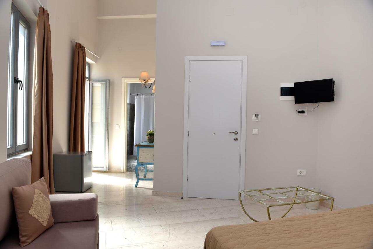 Oisyra Hotel Ermupoli Zewnętrze zdjęcie